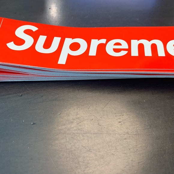 Authentic Supreme box logo sticker - Picture 3 of 3